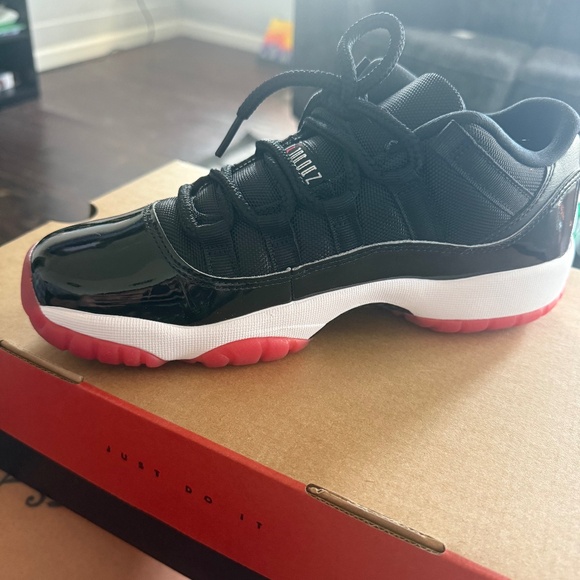 Shoes - Picture 1 of 3